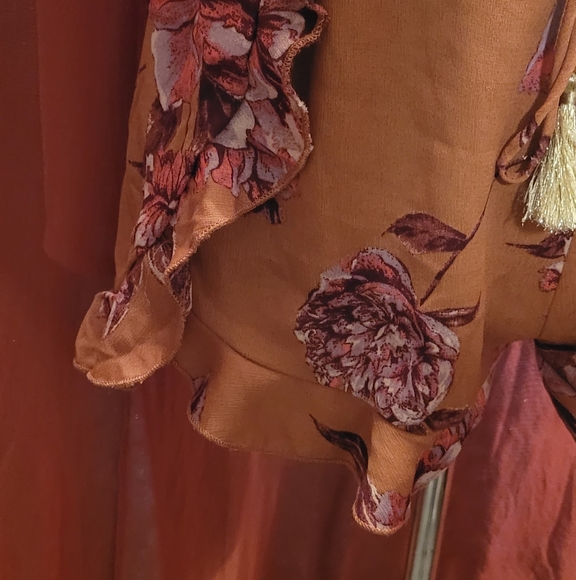 Large Floral Ruffled Shorts - Picture 2 of 2